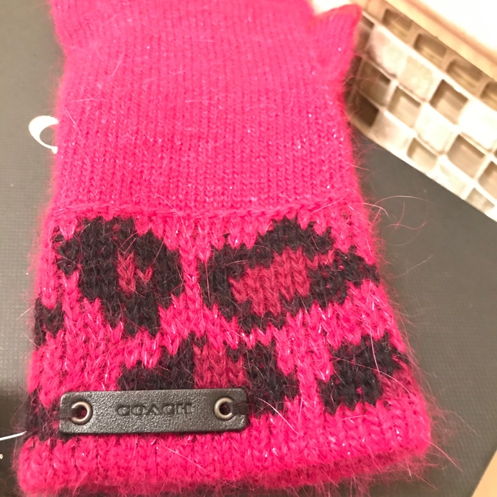 NWT Coach Ocelot Rabbit Hair Glove/ touch tech - Picture 3 of 3